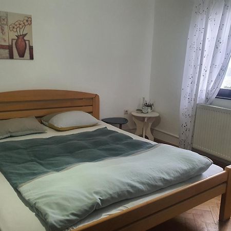 Hostelche Guest House سميديريفو المظهر الخارجي الصورة