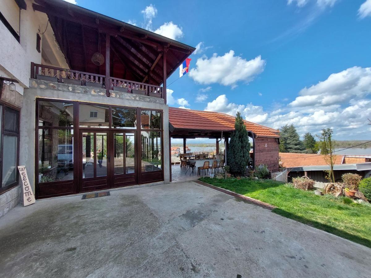 Hostelche Guest House سميديريفو المظهر الخارجي الصورة