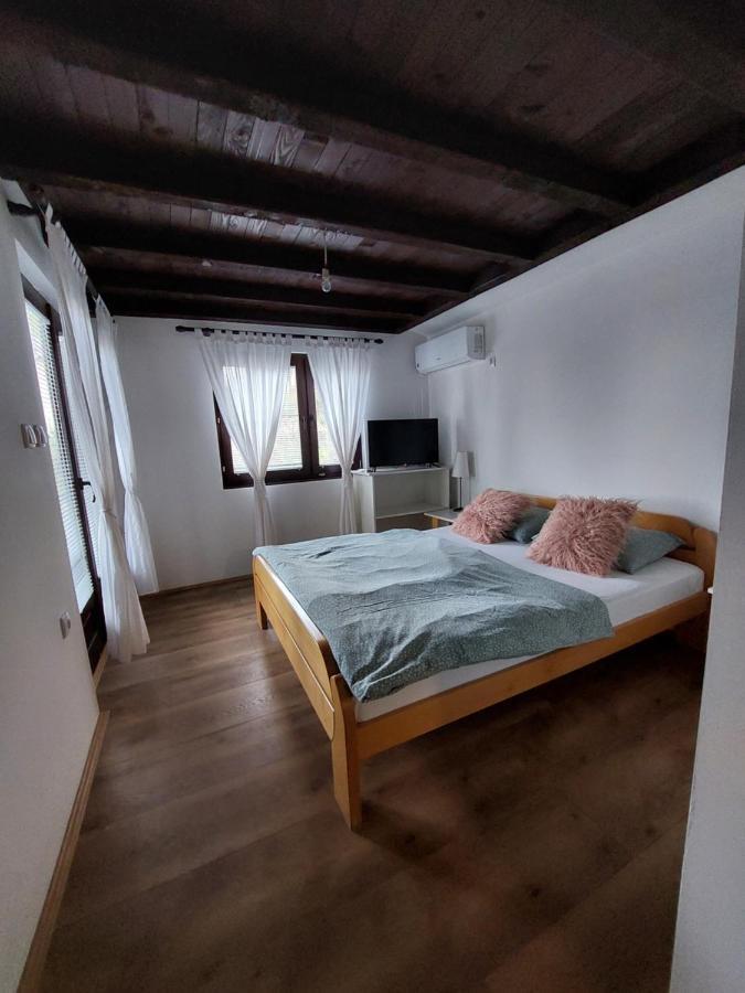 Hostelche Guest House سميديريفو المظهر الخارجي الصورة