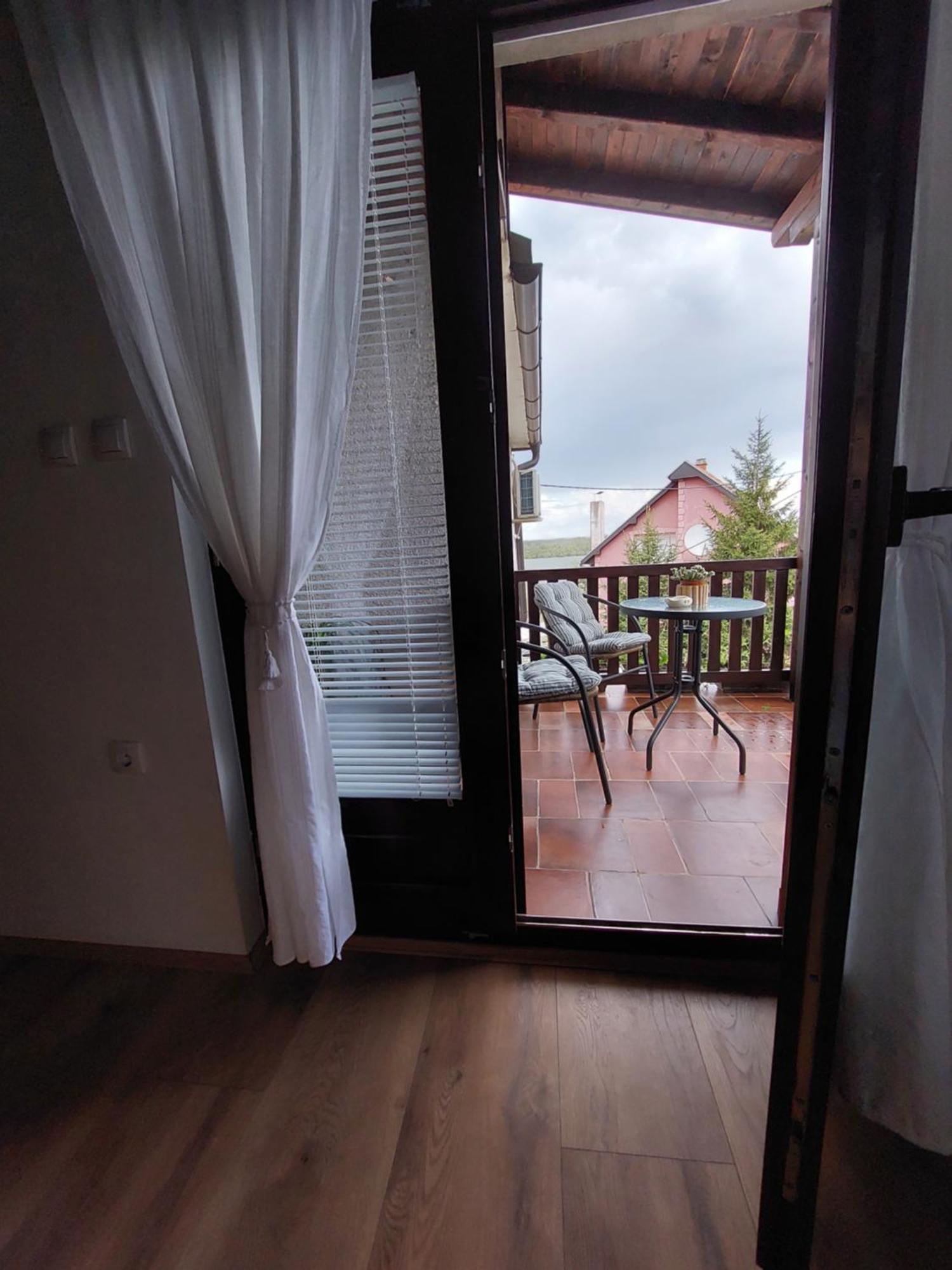 Hostelche Guest House سميديريفو المظهر الخارجي الصورة