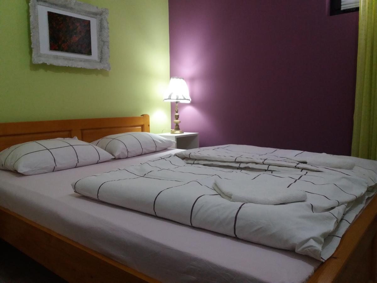 Hostelche Guest House سميديريفو المظهر الخارجي الصورة