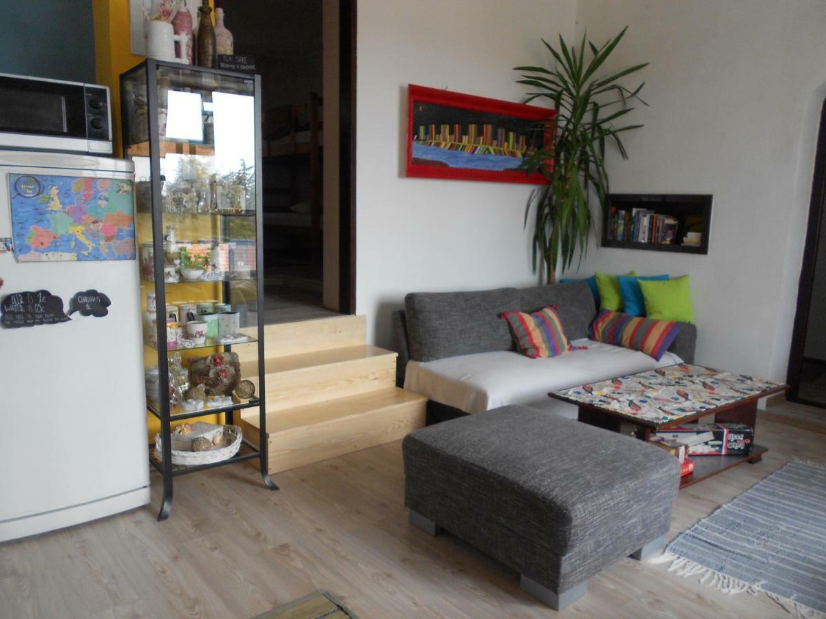Hostelche Guest House سميديريفو المظهر الخارجي الصورة